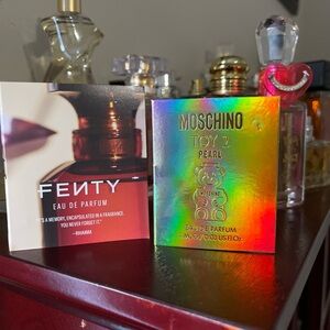 Moschino Toy 2 Pearl with Holographic Box